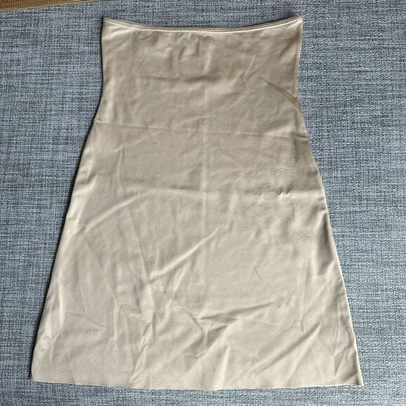 Spanx Simplicity Shapewear Slimming Skirt Womens Small Beige Nylon Satin Stretch - Picture 1 of 8